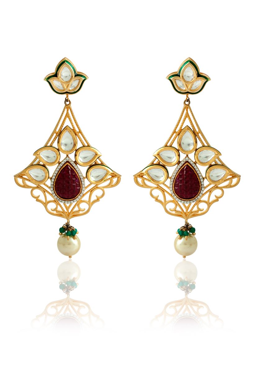 A closeup of vilandi earrings from BenzerWorld ethnicwear store.