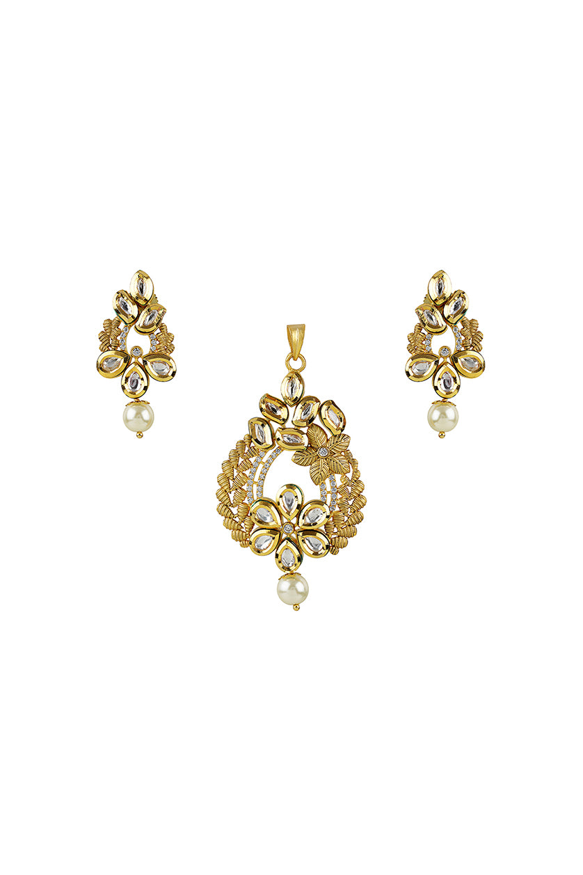 A closeup of a vilandi pendant set with dangling pearls from BenzerWorld ethnicwear store.